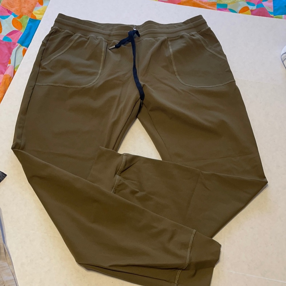 ZYIA Olive Unwind Joggers